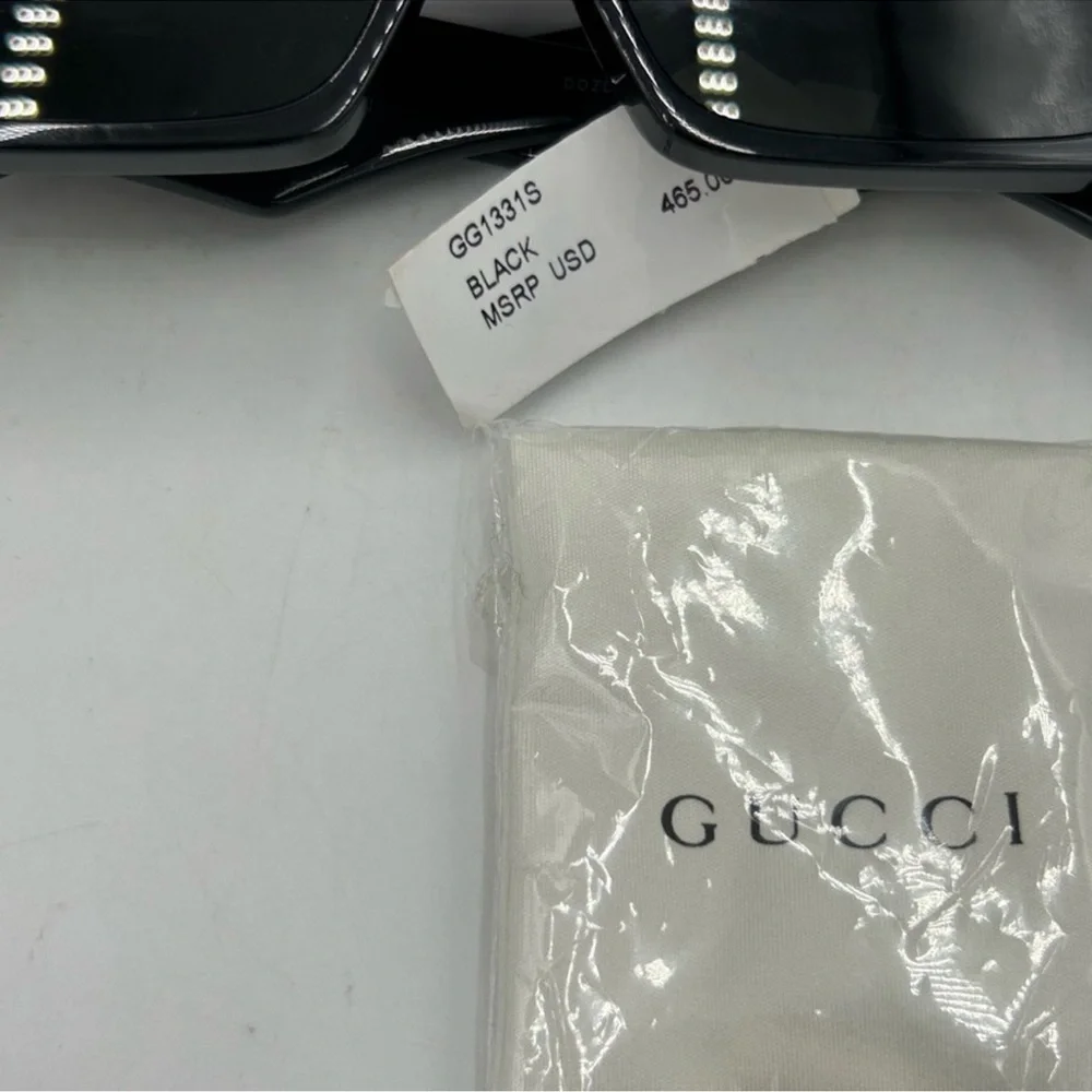 Men’s Gucci acetate square sunglasses made in Italy. Black.